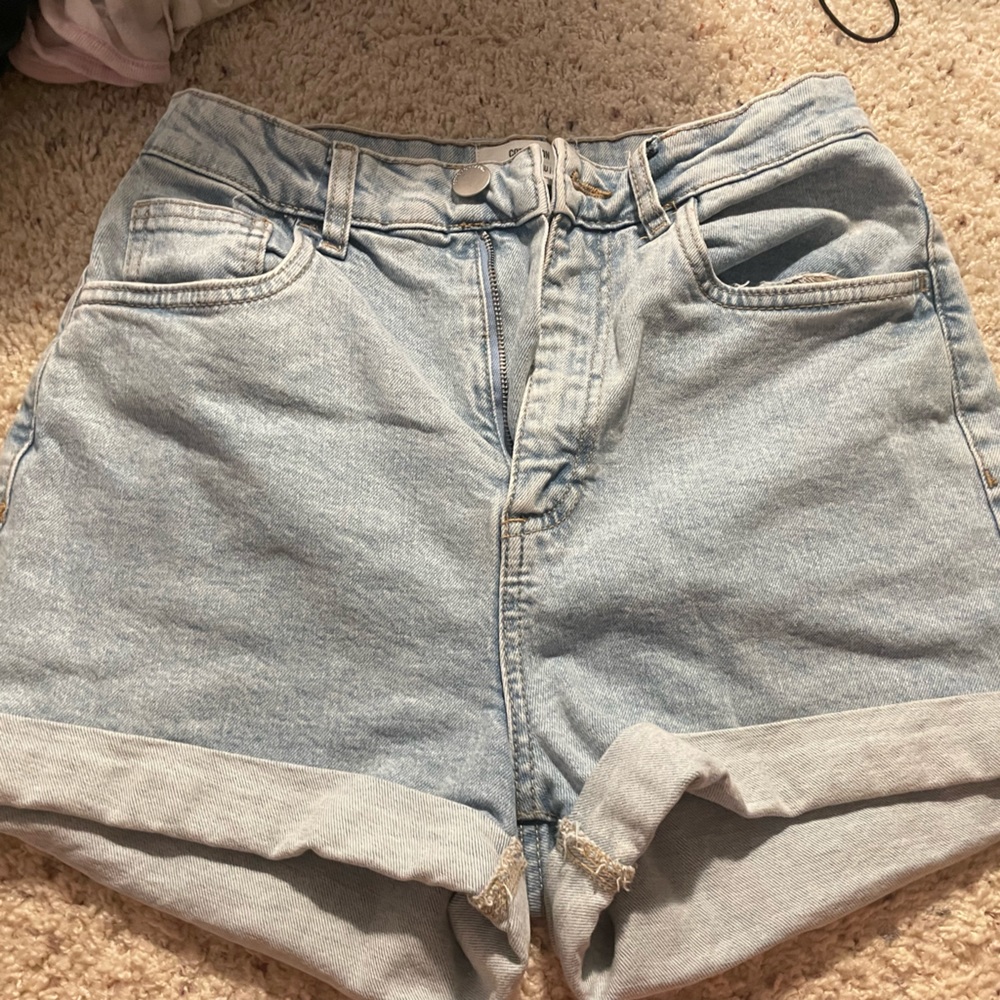 Like new cotton on shorts !!
